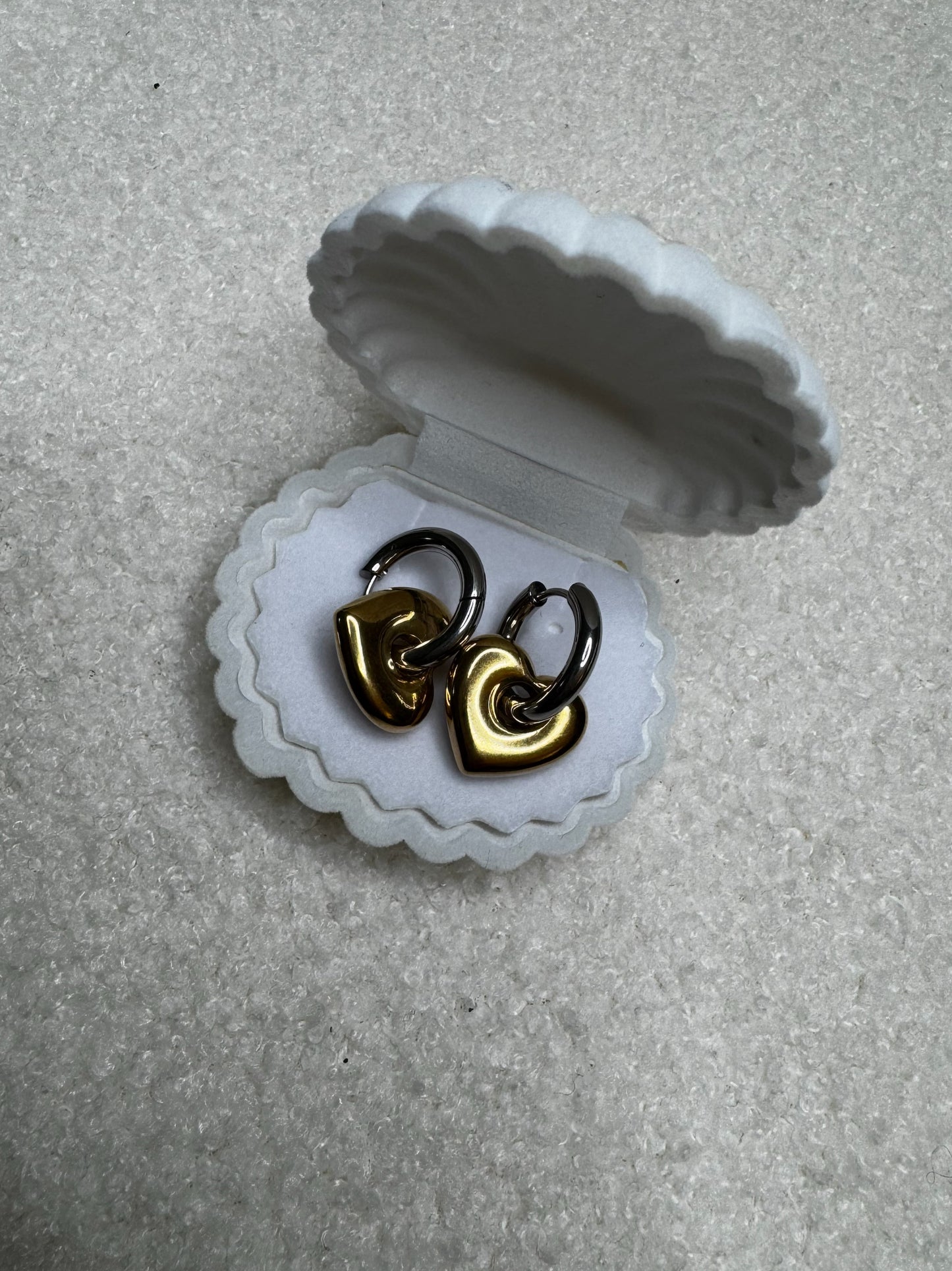 Boucle d’oreille Love