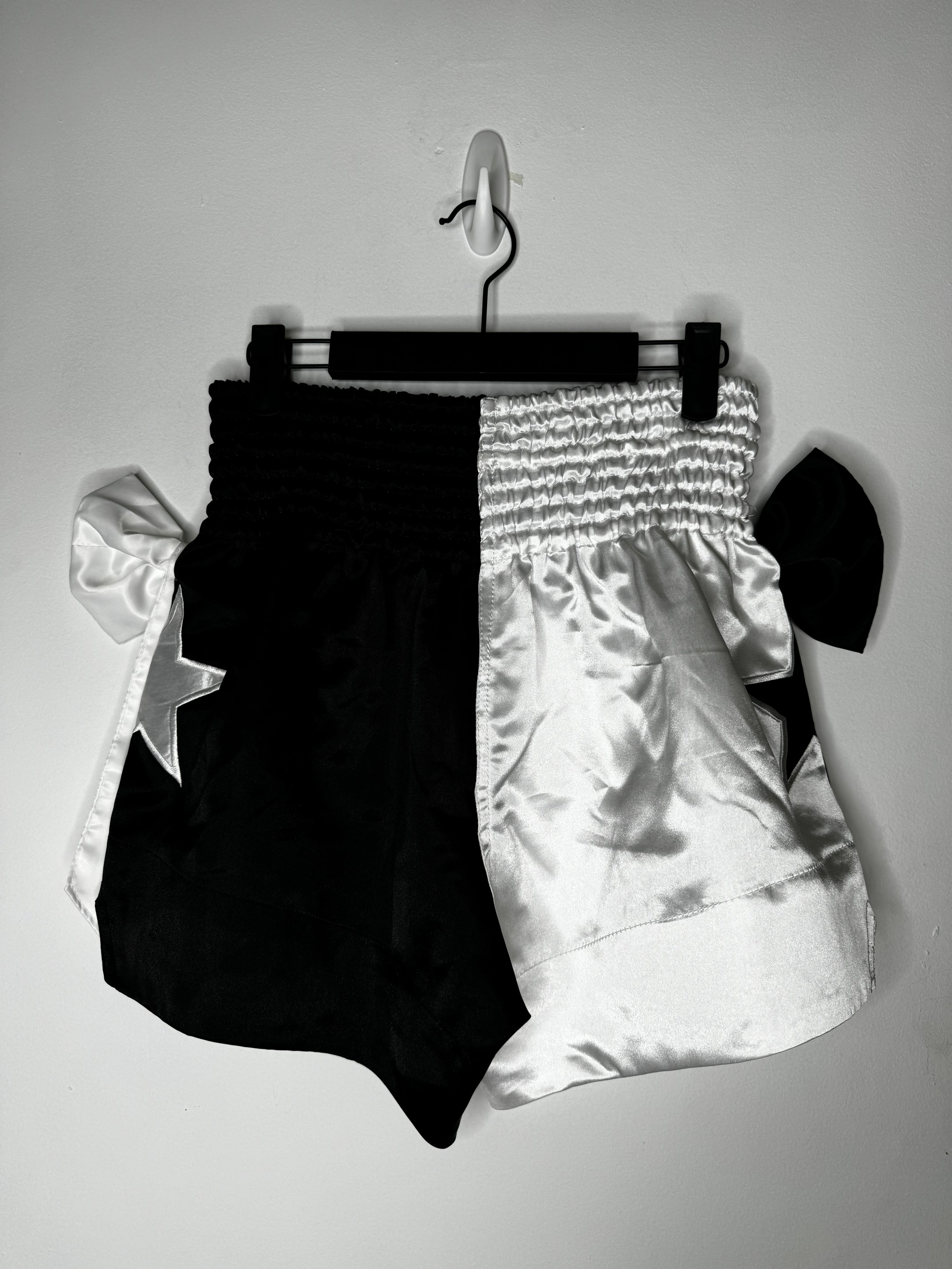 Short MUAY THAI Bow Black & White