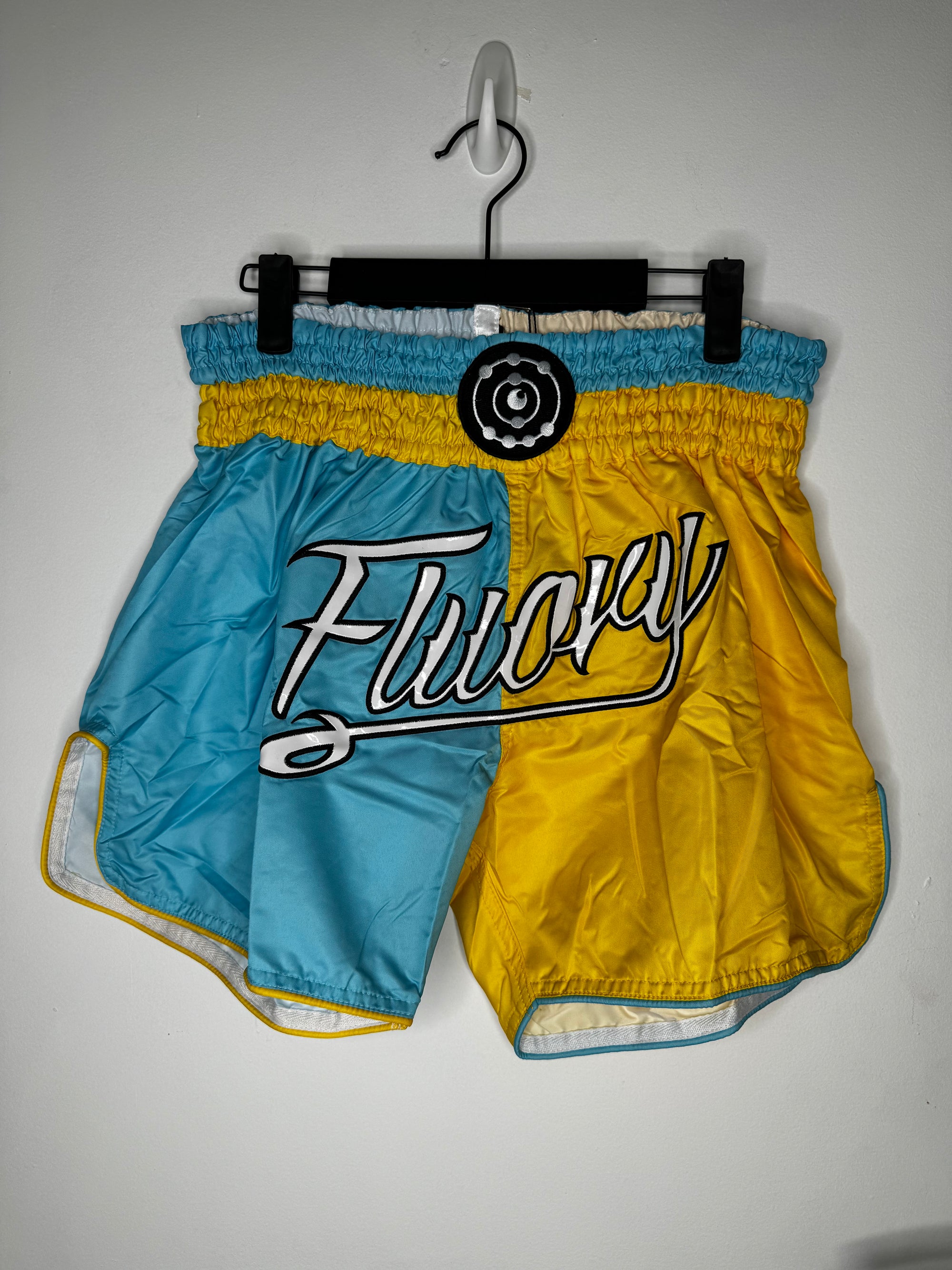 Short MUAY THAI Half Blue Half Yellow